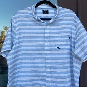 Oakley Striped Short-Sleeve Buttoned Shirt XL